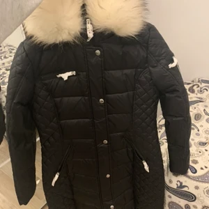 Rock and blue  - Använd en vinter, fint skick och äkta päls 