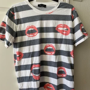 Clean Cut Copenhagen T-Shirt - T-Shirt i bra material, storlek M aldrig använd! Frakt pris diskuteras! 