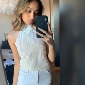 Nakd AFJ - Söt topp som enbart är använd några gånger och är i storlek XXS men sitter som S. Hör av er om ni har några frågor eller vill ha fler bilder💞