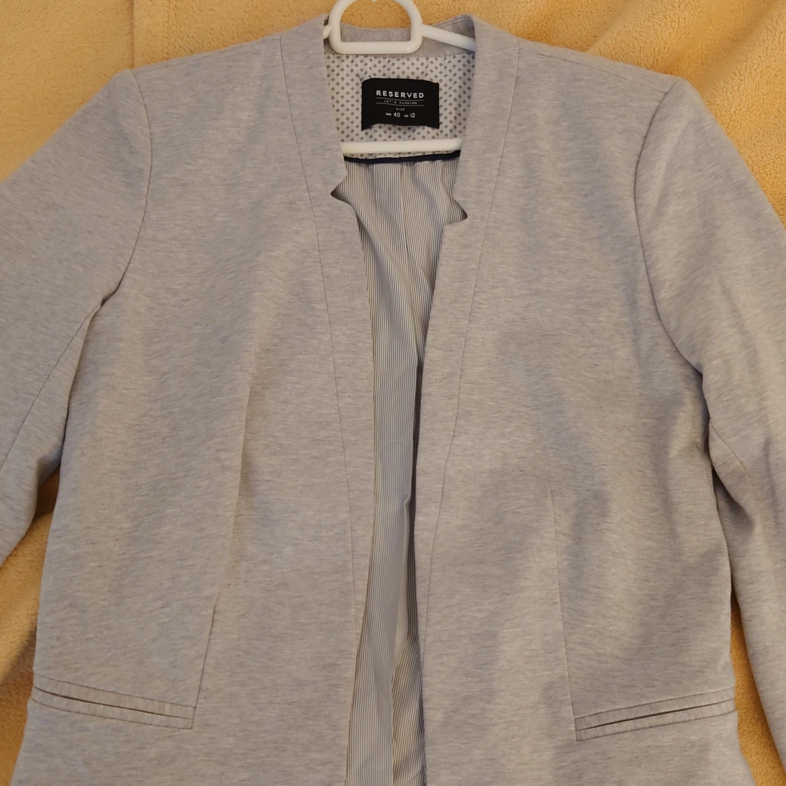 Light grey women's blazer (tight fit 40)