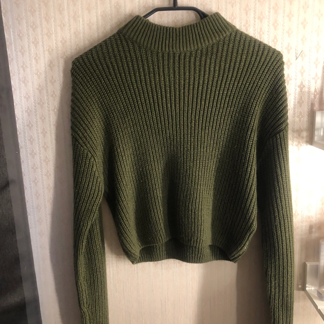 Grön stickad tröja - 90