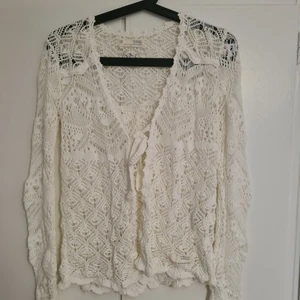 Vit kofta Odd Molly - Fin kofta från Odd Molly 