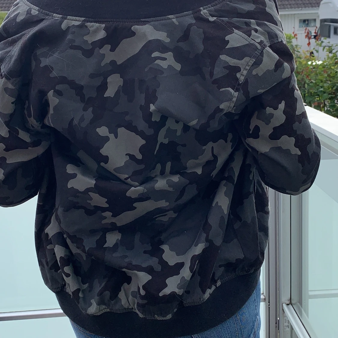 militärmönstrad jacka - 90