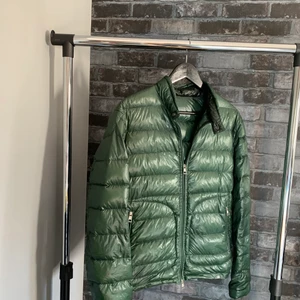 Moncler jacka  - 😀￼ 