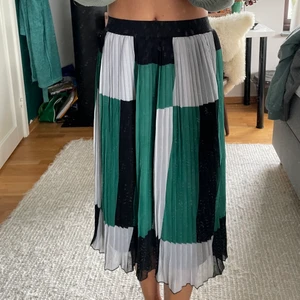 Längre kjol - 💜💜