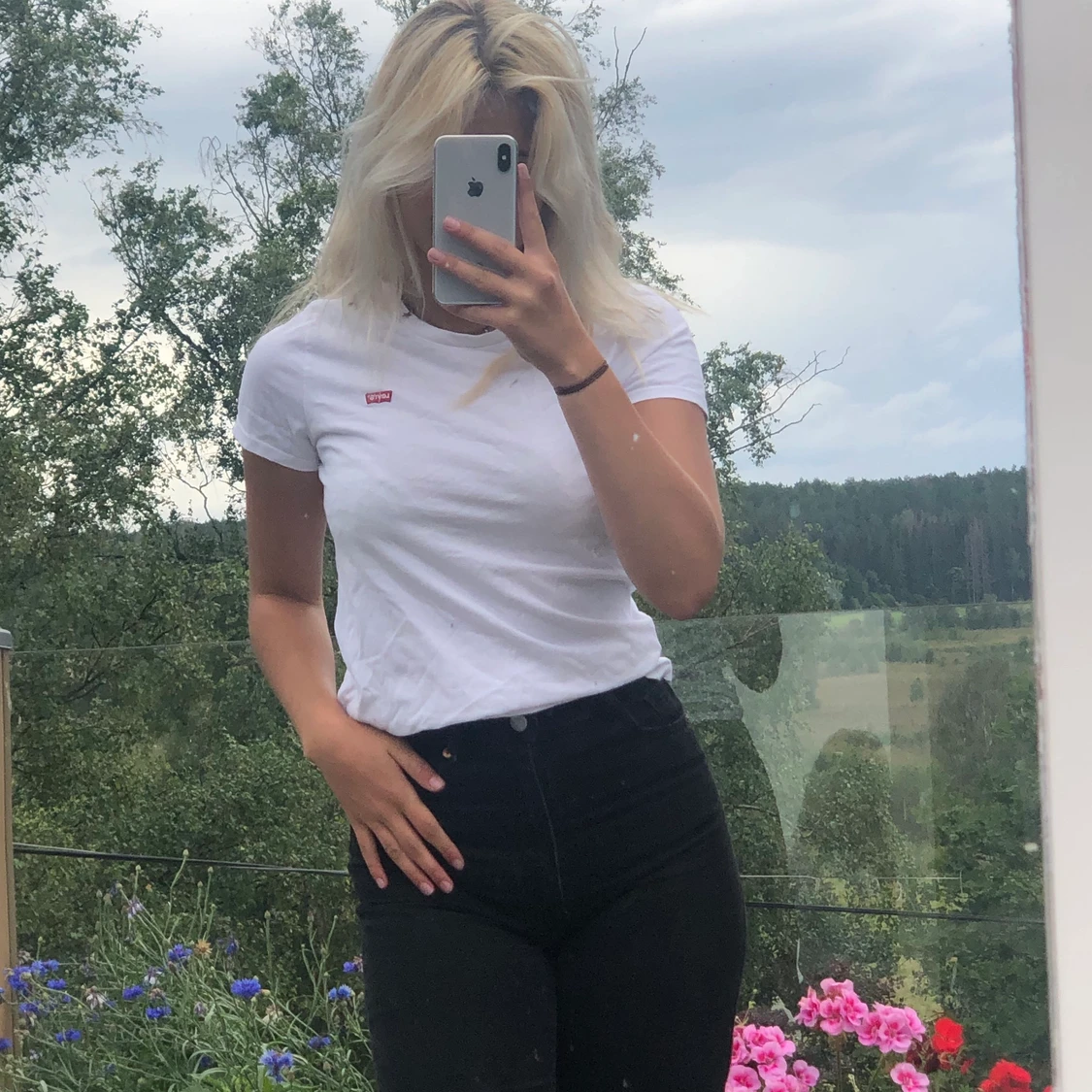 Snygg vit Levis t-shirt