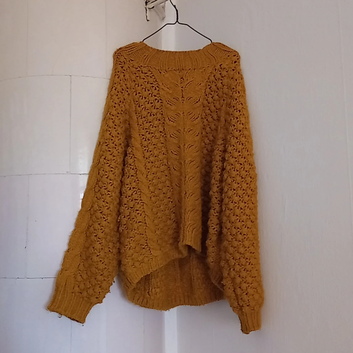 Saffransgul chunky sweater från Wera. FRI FRAKT! - 90