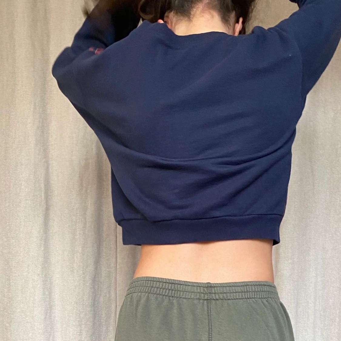 Croppad tjocktröja - 91