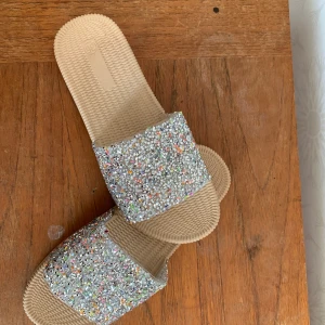 36 slip ins. New.  - New slip ins. Säljer på grund av flytt