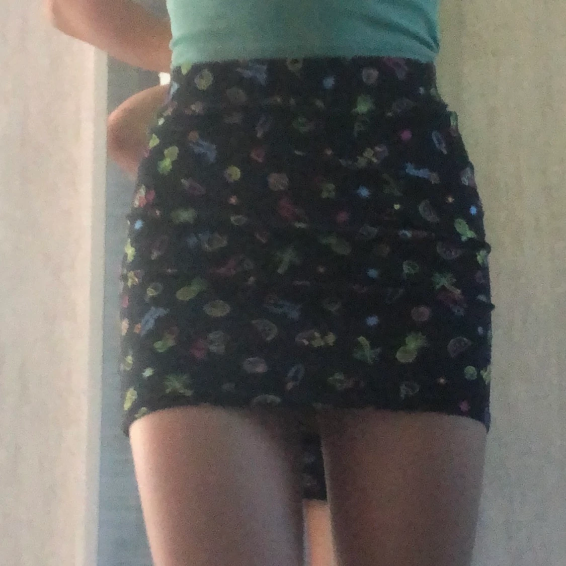 Kjol med glass kaktus ananas på - 91