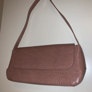 Väska från Ginatricot - Aldrig använd! 