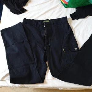 Pants - Size 40 both side have pockets