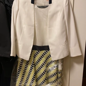 Women suits - Completely new women suits with label on. original Price 1000sek. Dress + Blazer as a set.  The reason to sell is because it’s small for me.  Size: 165/88A or M (36). Pick up in Solna or can post it but delivery fee cover by buyer. 