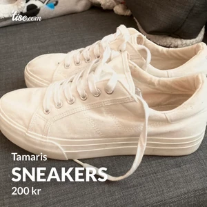 Sneakers  - Tamaris st 40. Tygskor . Använda 2 tillfällen 