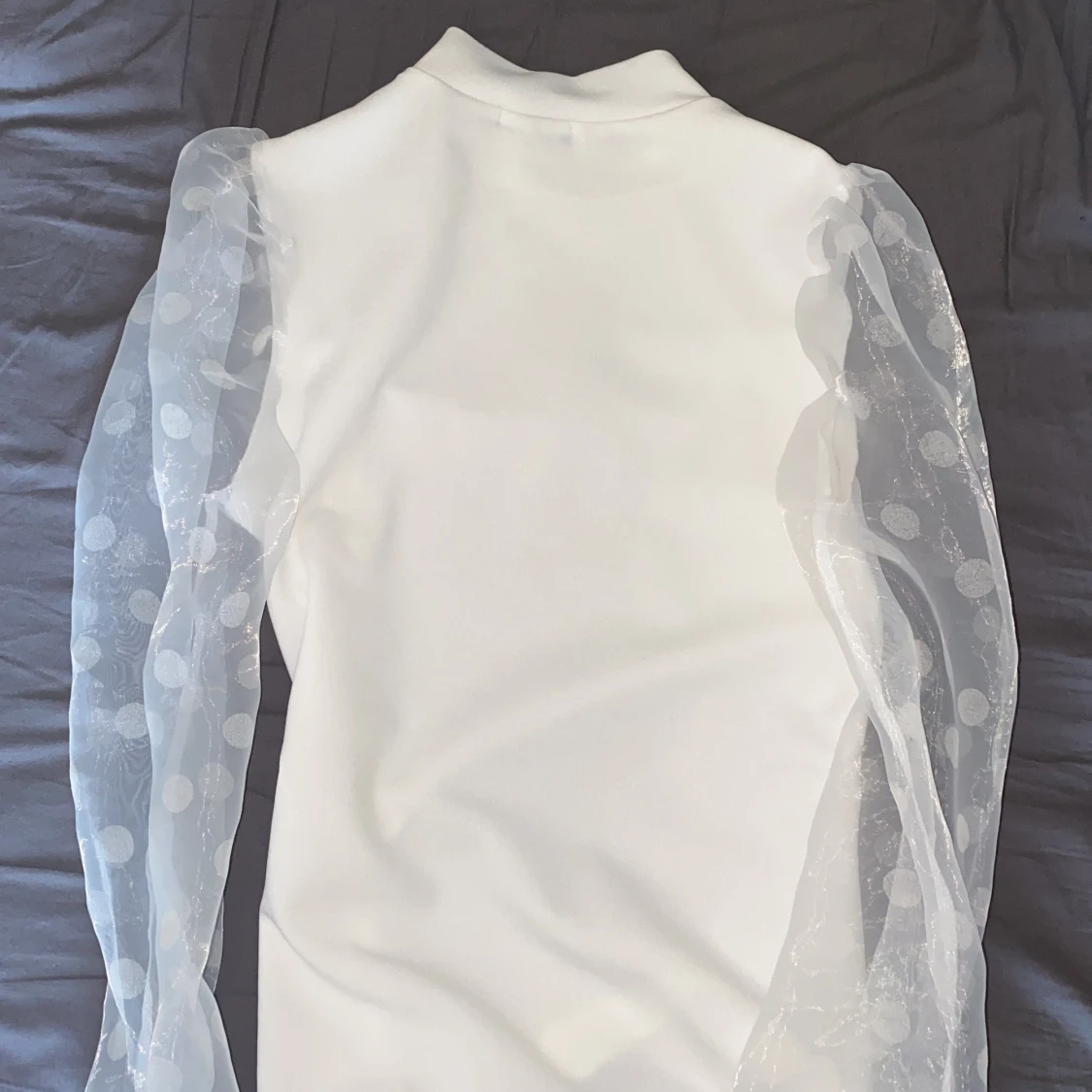 Vit topp i storlek 36 - 90
