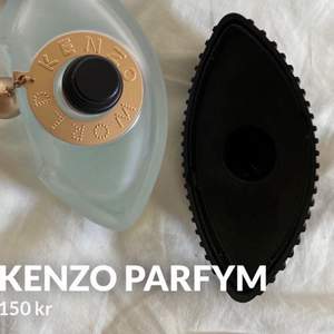 En kenzo parfym köpt för 900kr i storlek 50ml