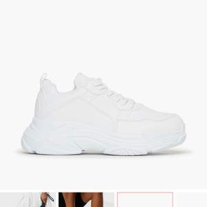 Snygga sneakers från Nelly. Använda men i mycket bra skick