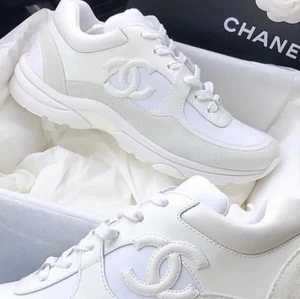 Chanel skor  - Storlek 38,5 box och dustbag med följer