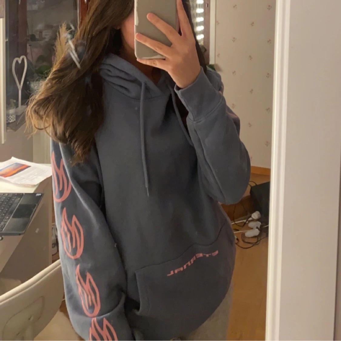 Skitsnygg slutsåld hoodie  - 91