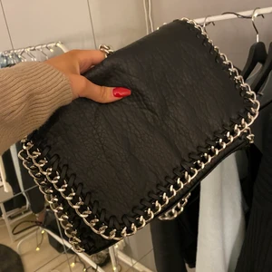 Väska ifrån scorett, strl mellan - Väska ifrån scorett, använd någon enstaka gång. Säljer för 150kr+ frakt 30kr🤍