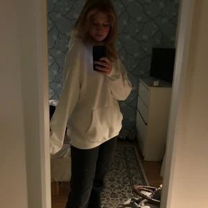 Vit hoddie  - Skön hm hoddie