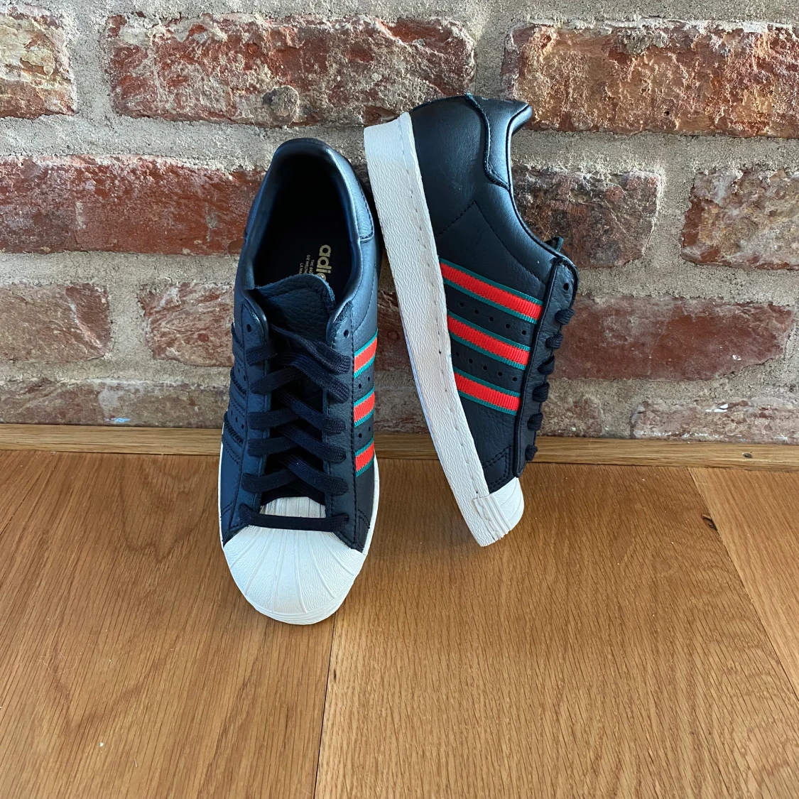 Adidas skor, helt nya!  - 90