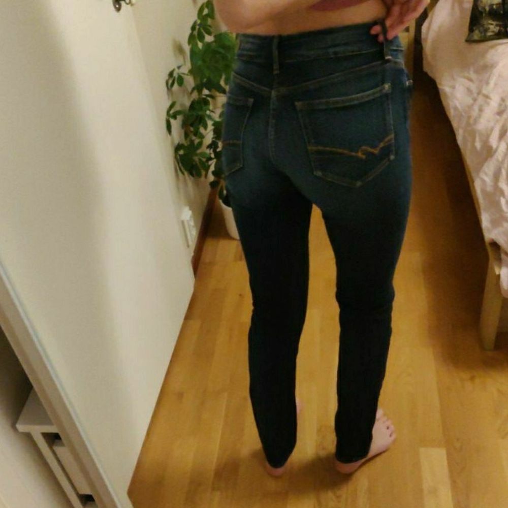 Superfina jeans som jag tyvärr bara använt ett fåtal gånger, och säljer därför. Superbra skick!. Jeans & Byxor.