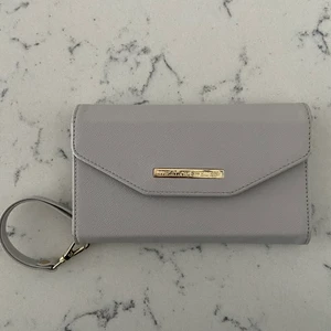 Ideal of Sweden IPhone XR blå och grå båda för 100kr - Ideal of Sweden IPhone XR blå och grå båda för 100kr