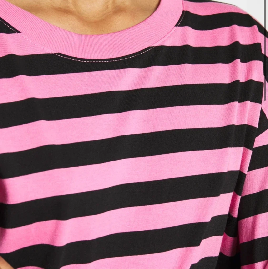 Rosa o svart randig tröja - 90