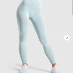Säljer ett par gymshark tights som är helt slutsålda på hemsidan! Priset är 400 inklusive frakt! I storlek S.