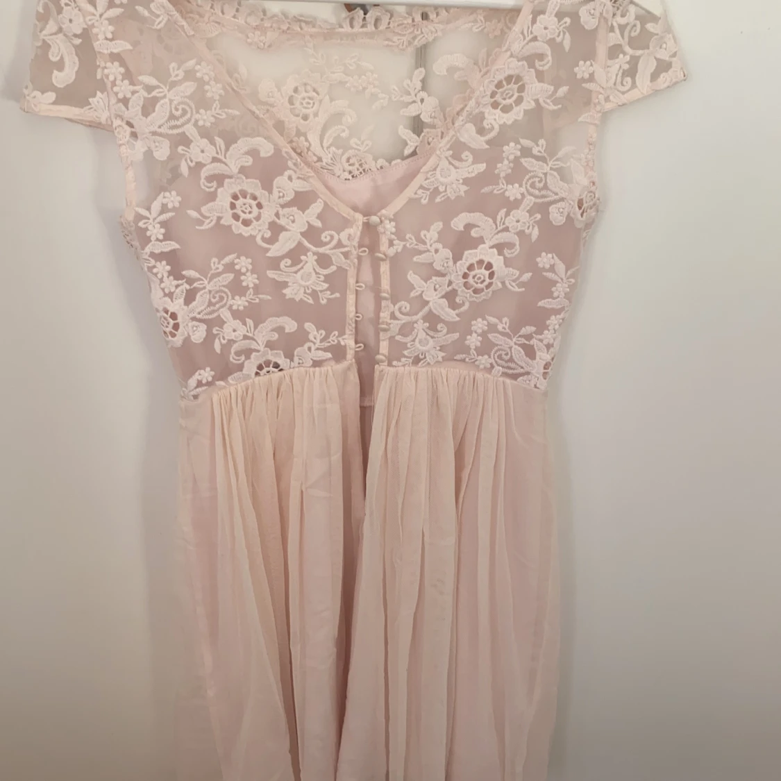 Rosa klänning med spets - 90