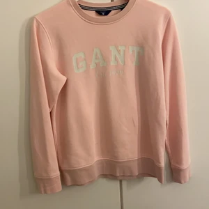 Gant - Fin rosa gant tröja passar mig som är i S. Använd fåtal gånger.