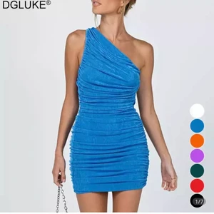 Blå klänning - Säljer denna fina klänningen i strl S aldrig använd