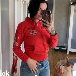 Ed Hardy kofta  - ÄNTLIGEN är de hittat! Ed Hardy koftan som de va så många som va intresserade av 🥰 budgivning till 4/5 ❤️ +10kr