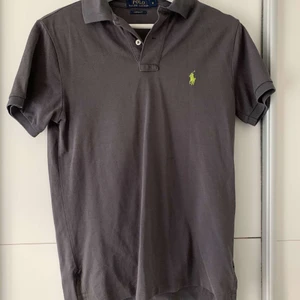 Ralph Lauren Piké - All dagligen eller fest, du bestämmer ödet, för endast 200 kr + frakt. Fint skick, storlek s (herr).