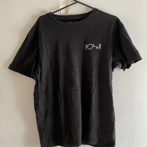 Polar t-shirt  - Använd men fint skick. Lite loose passform