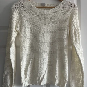 Stickad tröja - Stickad tröja från Vero Modo stl. ca. Nyskick. 