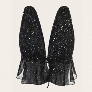 Svart topp - Helt ny svart ”glitter” topp från shein, säljer då den var för stor ❤️ perfekt topp för fest / nyår. Skriv priv för mer bilder osv. Ge prisförslag! 