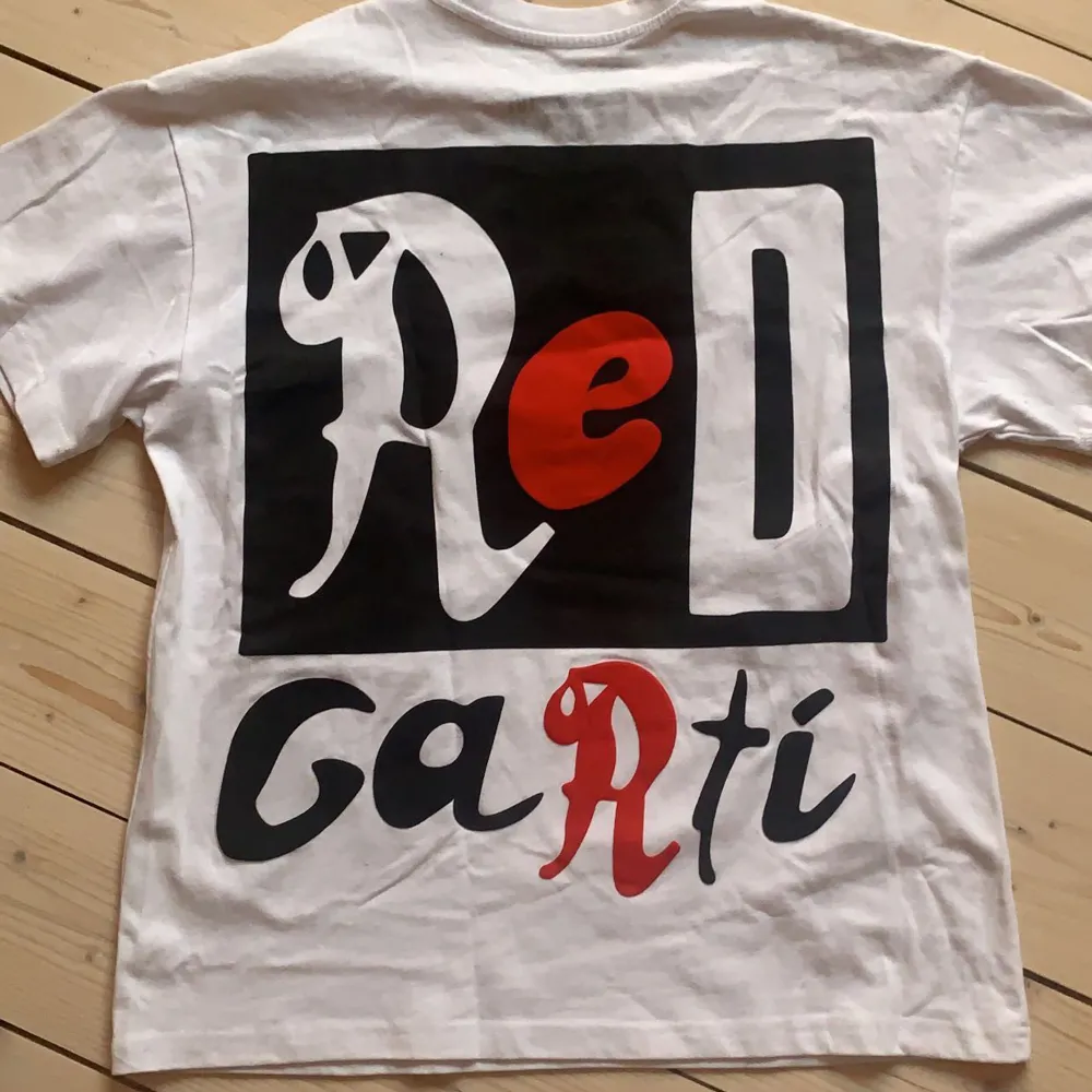 Playboi Carti T shirt med 3d print strl M inte äkta. T-shirts.