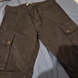 Byxa8 - Dem är för vanare tiden   Lite använda 