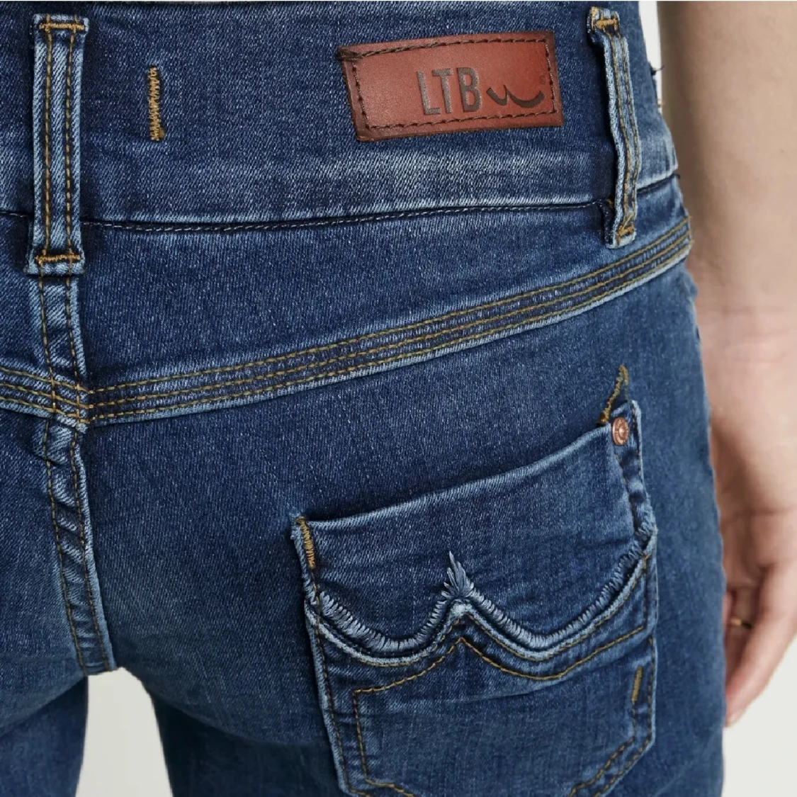 BLÅA LÅGMIDJADE LTB JEANS - 90