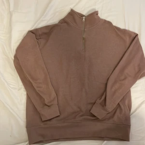Zara beige half zip - Knappt använd, nypris 499 säljer för 200