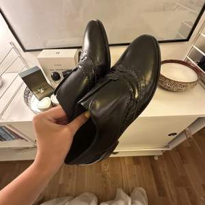 Unika loafers jag köpte secondhand i new York, nästan aldrig använda👏🏼