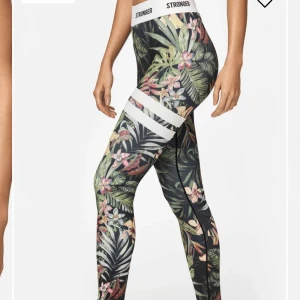 Träningsbyxor från Stronger  - Träningsbyxor från Stronger  Storlek M 700kr + frakt 