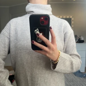 Stickad turtleneck - Från hm! Så mysig till hösten, sticks ingenting