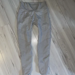 Tights  - Träningstights från amin, mycket fint skick! Strl S 
