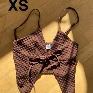 Toppar/klänning  - Kläderna i ett bra skick