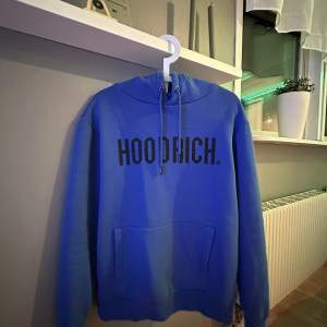 Blå Hoodrich hoodie i storlek M bra skick Mitt pris 500kr