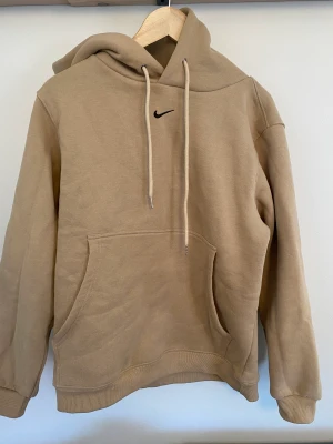 Nike swoosh hoodie - Helt oandvänd.