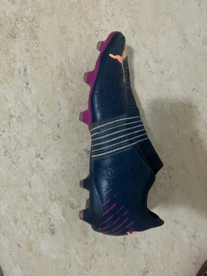 Puma future fotbollsskor  - Storlek 44  Priset diskuteras 